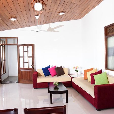 Saru Holiday Apartment - Upto 6 Guests Kandy Dış mekan fotoğraf