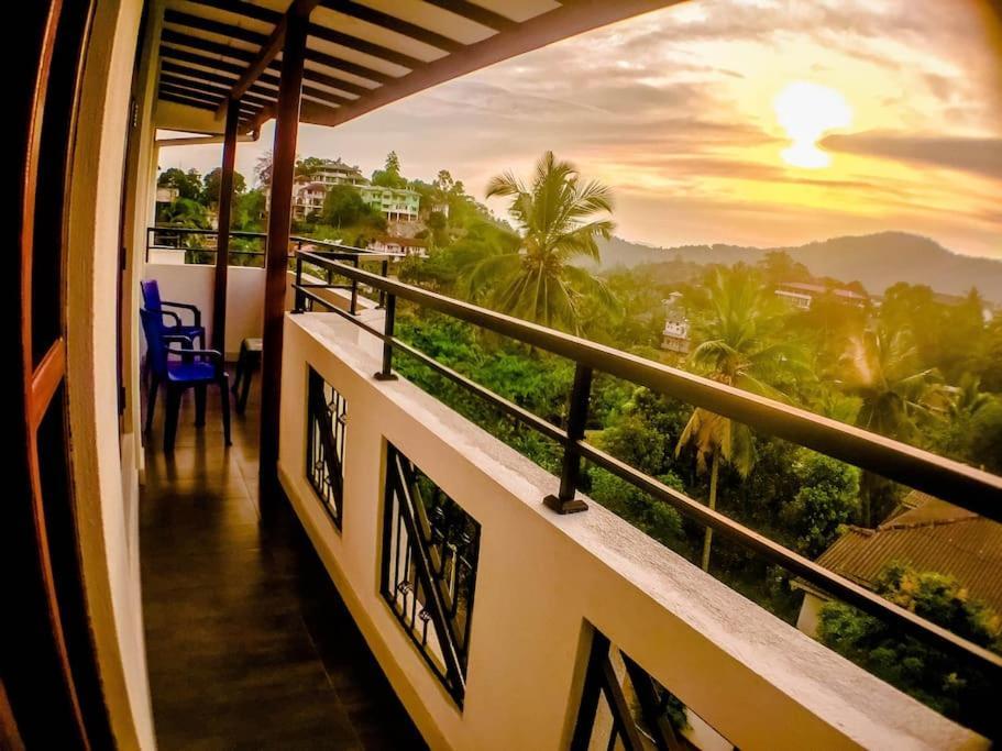 Saru Holiday Apartment - Upto 6 Guests Kandy Dış mekan fotoğraf